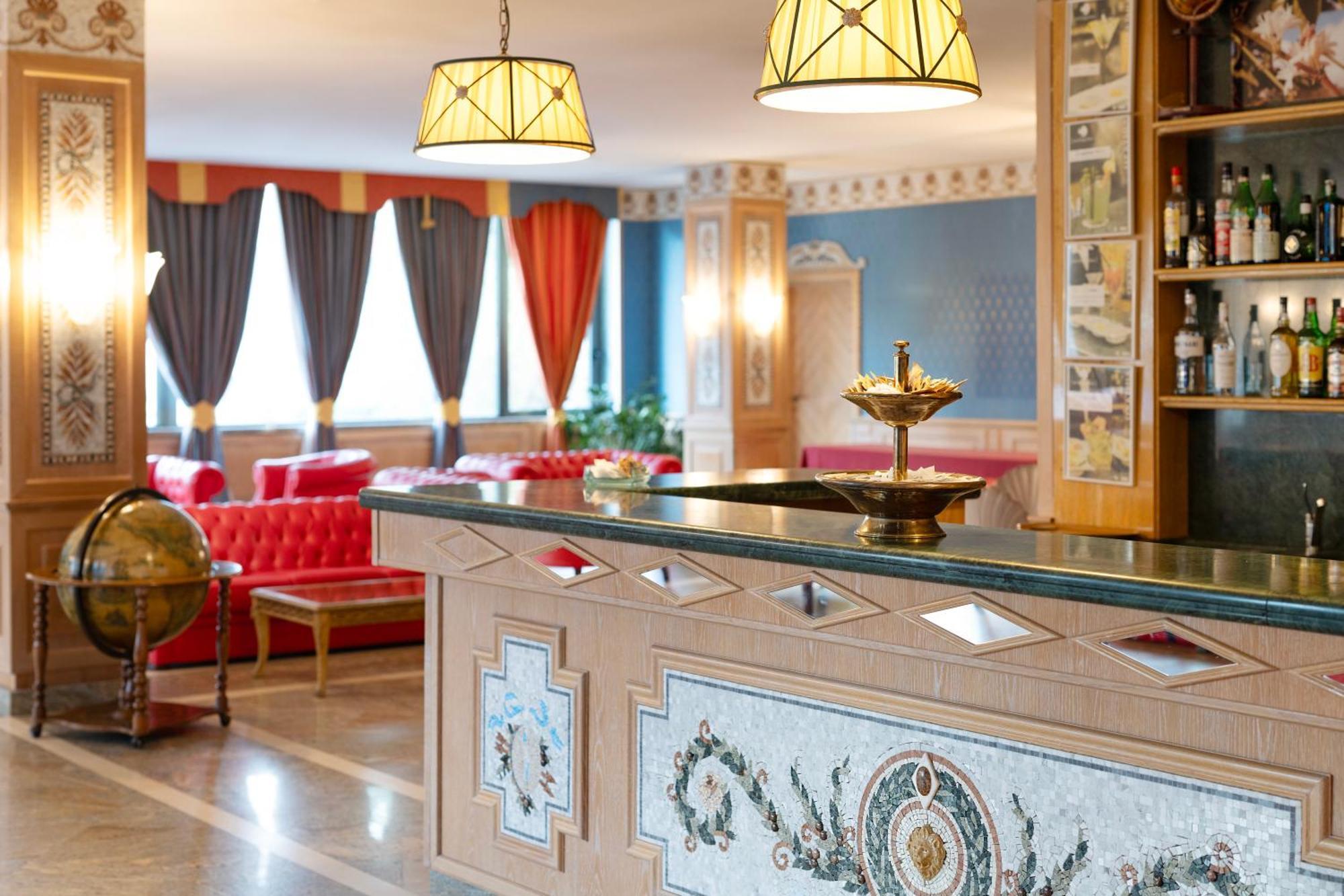 Hotel Promenade Монтезільвано Екстер'єр фото